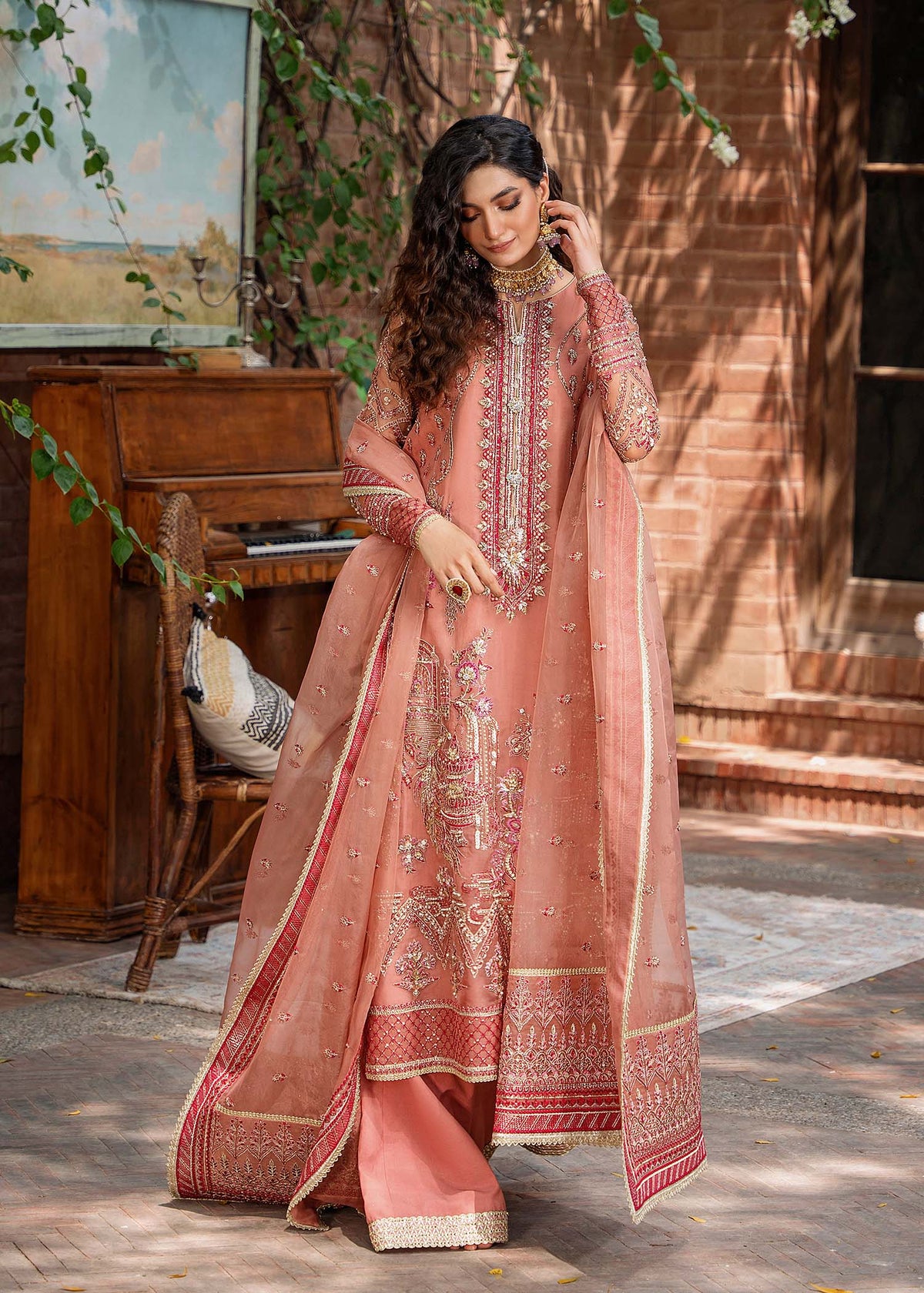 Akbar Aslam Mehrbano embroidered organza dupatta with pallu