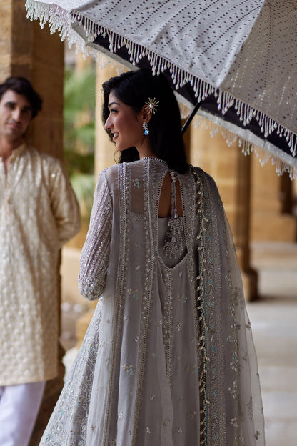 Afrozeh Qissa organza dupatta pallu close-up