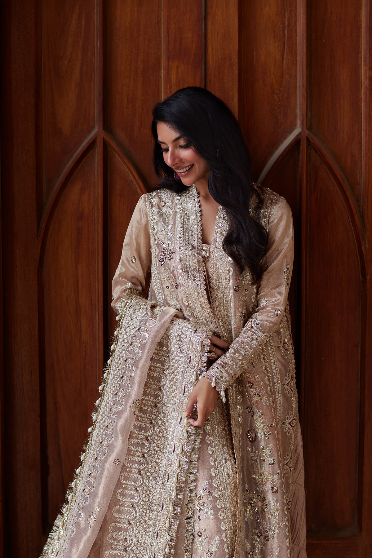 Afrozeh Rang-e-Dastaan zari dupatta pallu close-up