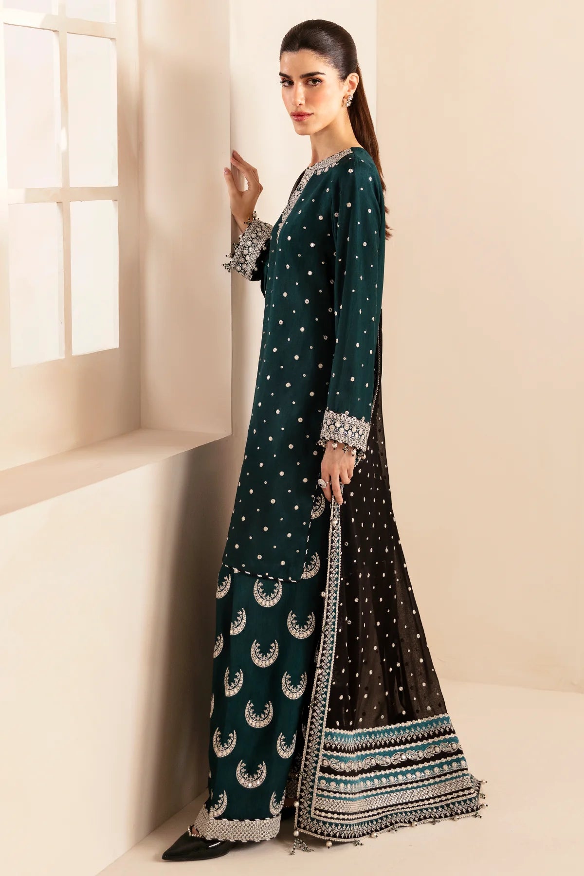 PREMIUM EMBROIDERED RAW SILK UR-7035