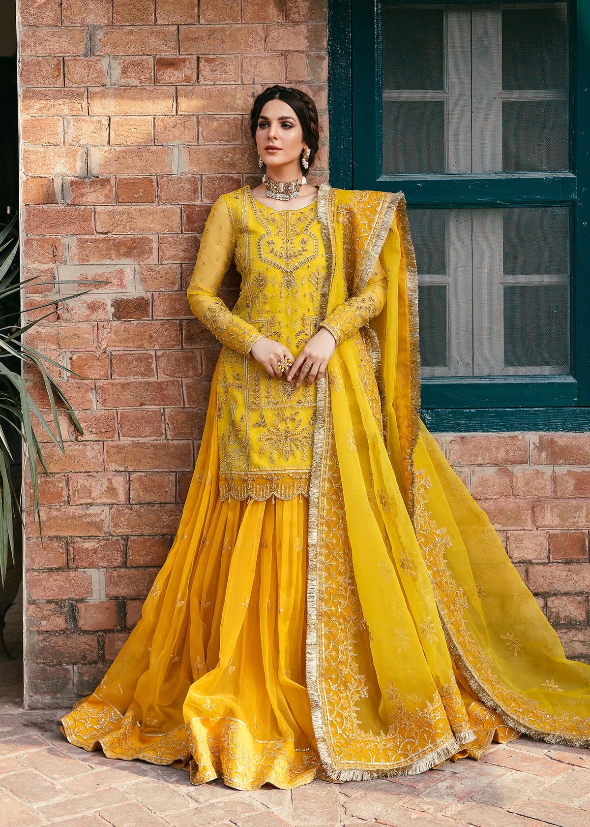 Akbar Aslam Cailin embellished organza shirt with lehenga