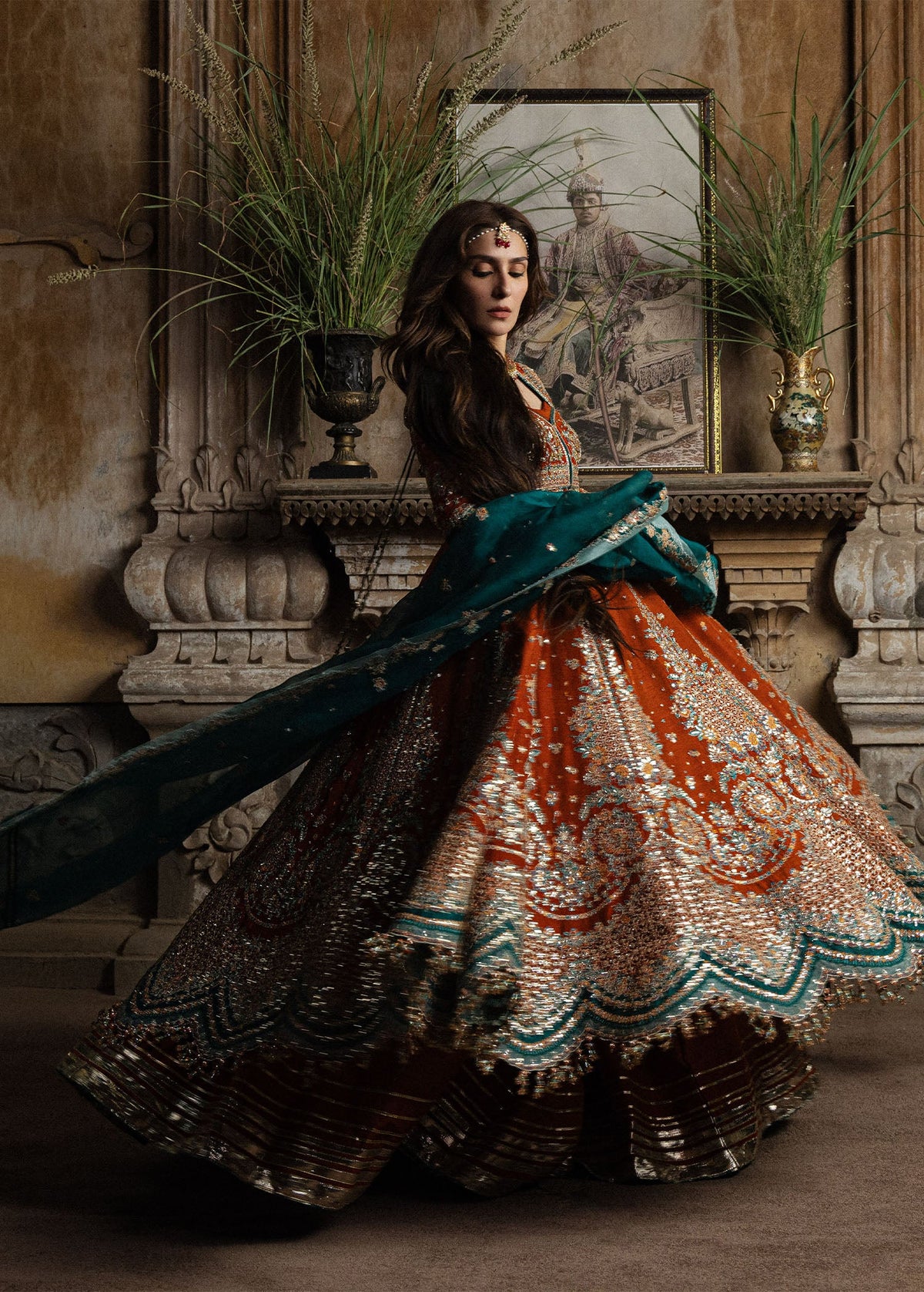 Hussain Rehar Zarin emerald green organza dupatta detail