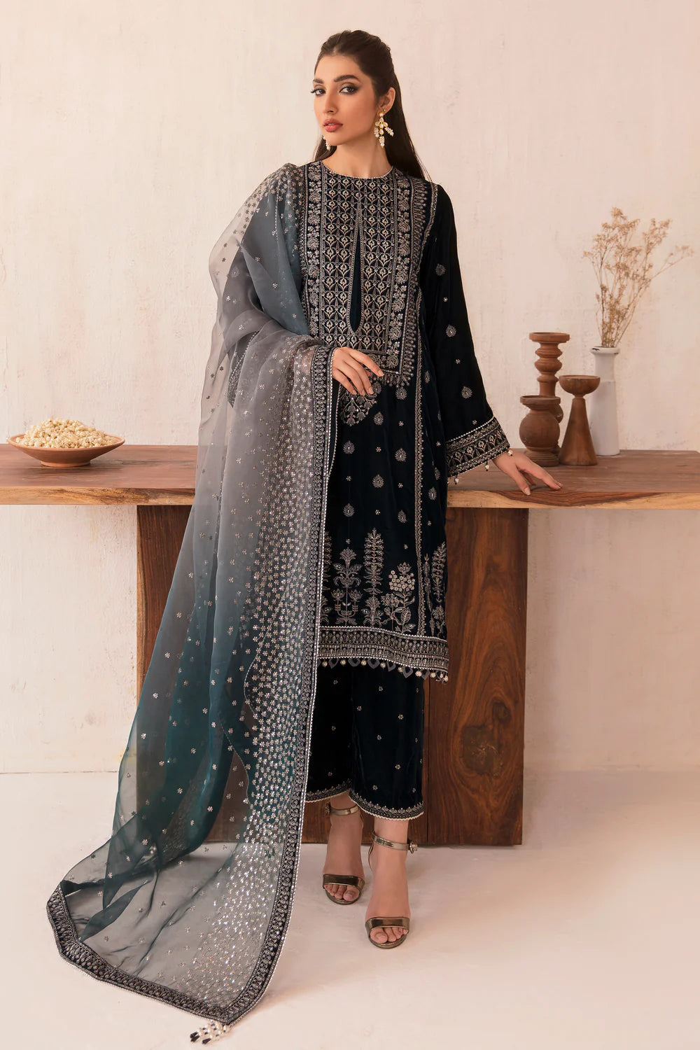 Shop JAZMIN Velvet Formal VF-2003 at Raz Ruya! Huge discounts on luxury Pakistani designer wear. Fast delivery to UK, USA & Canada. End-of-Year & New Year Sale!