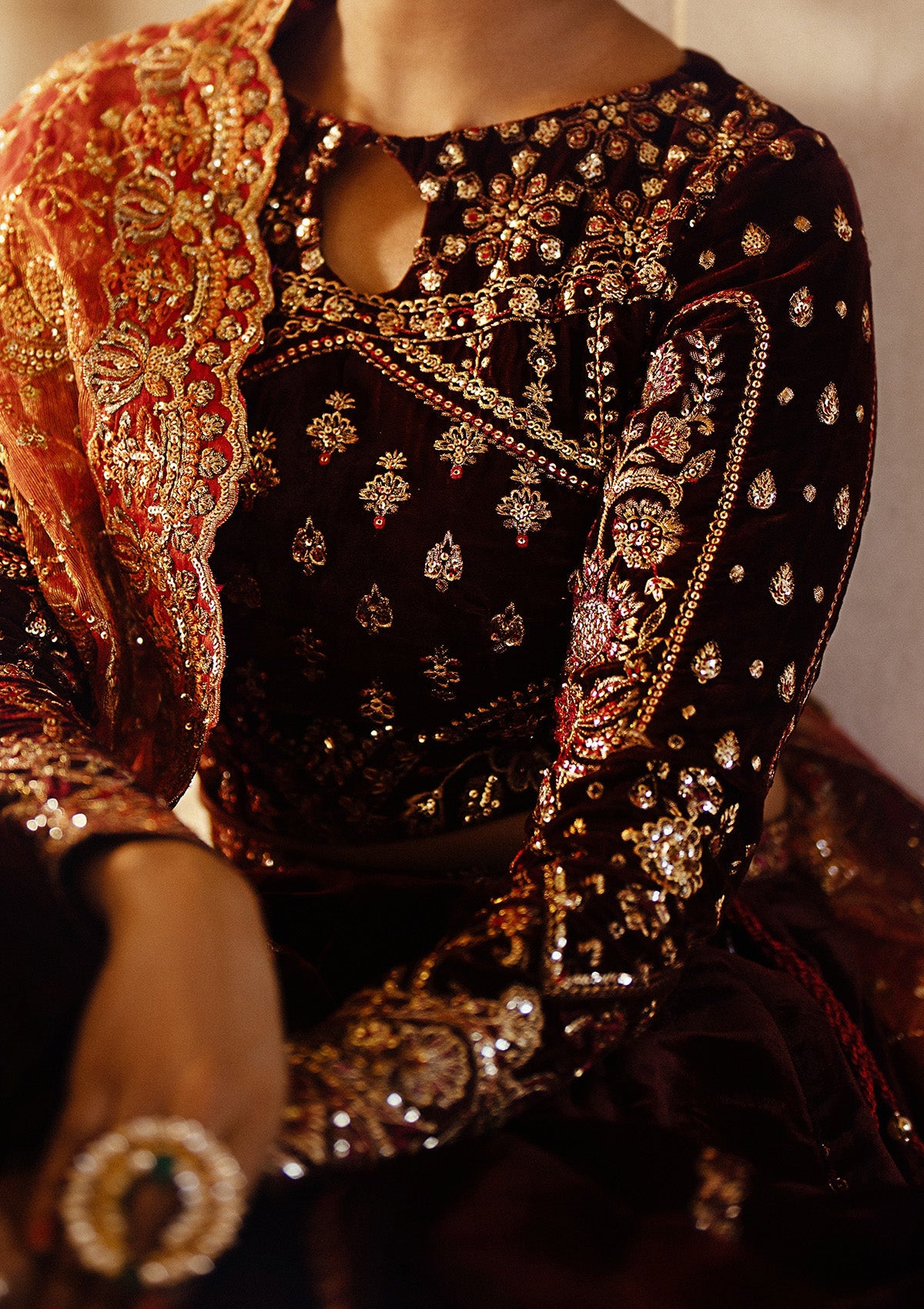 AIK Dastoor Velvet '24 Look A2406 – Pakistani winter wedding outfit