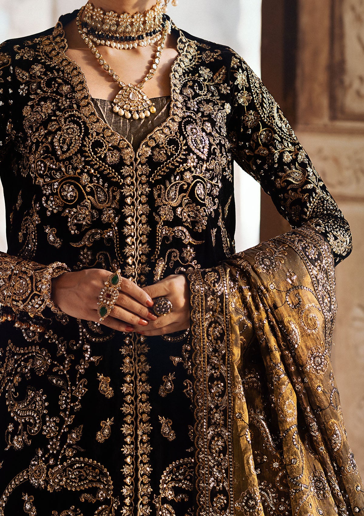 AIK Atelier Dastoor A2408 Kashmiri paisley embroidery detail