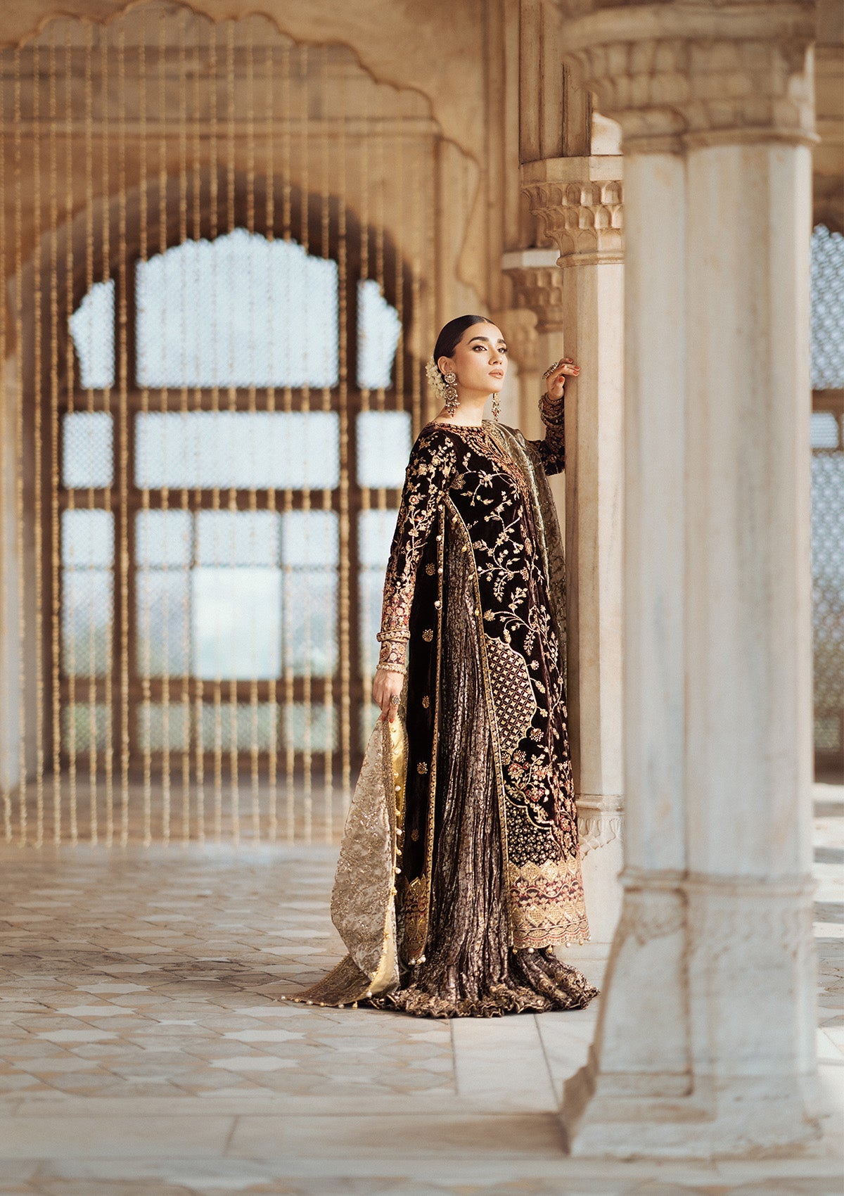 AIK Dastoor Velvet '24 Look A2409 – Pakistani winter wedding outfit