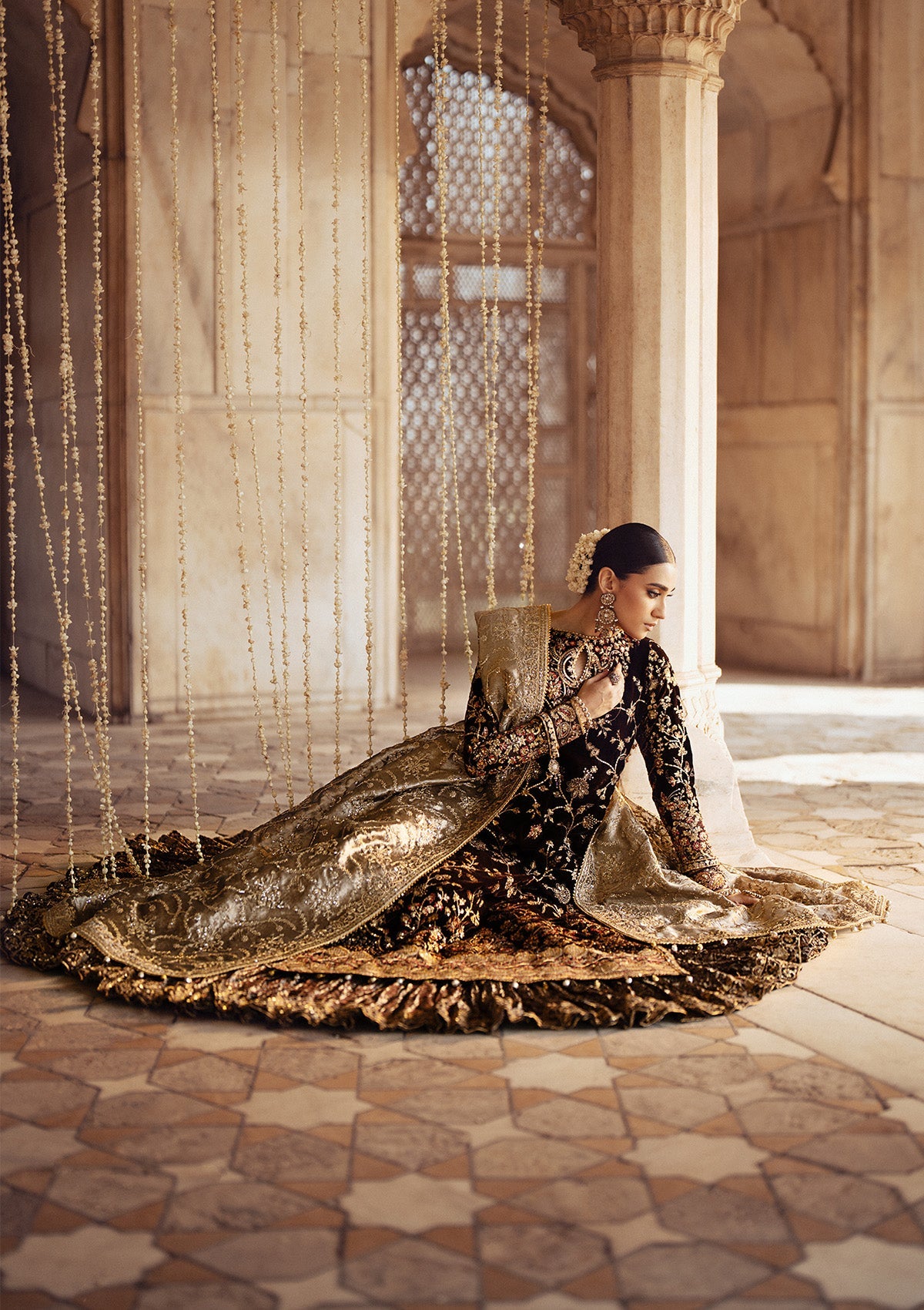 AIK Atelier Dastoor A2409 gilded tissue dupatta