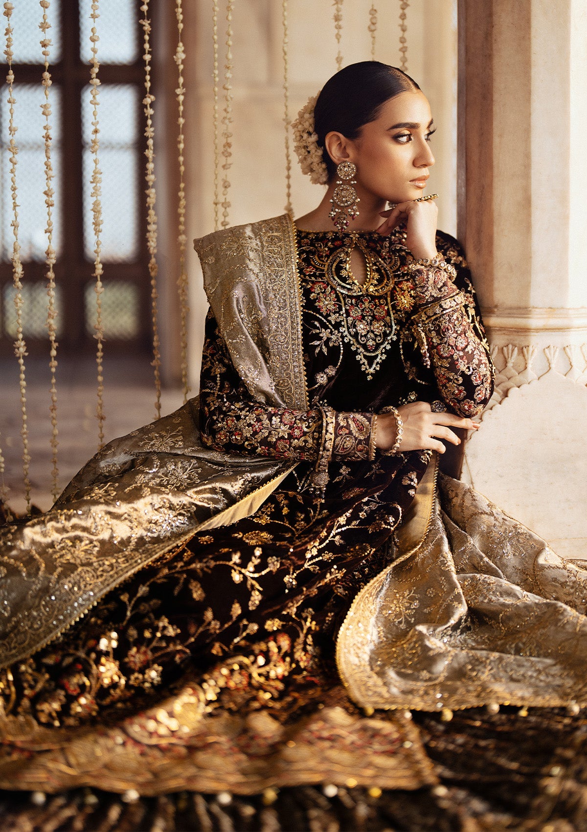 AIK Atelier Dastoor A2409 bronzed sequin close-up