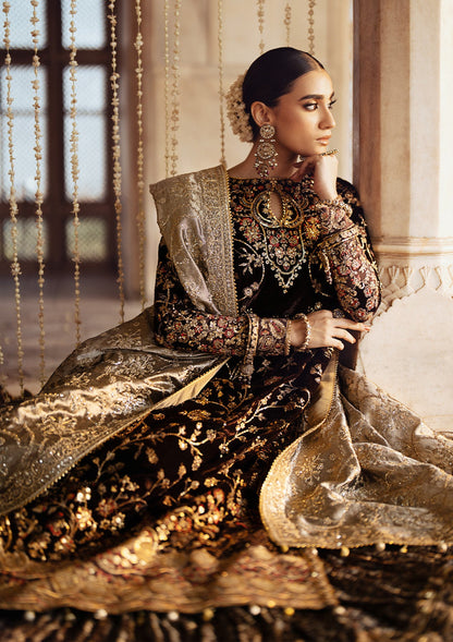 AIK Atelier Dastoor A2409 bronzed sequin close-up