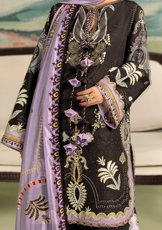 Elegant foil printed crepe silk dress with embroidered organza neckline finishing and sleeve borders. Paired with printed crepe silk pants and silk dupatta.