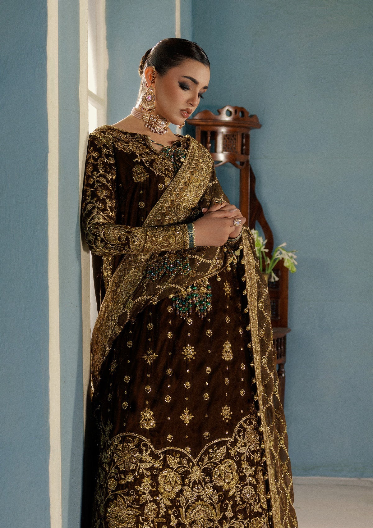 AIK Atelier Udaipur A2501 velvet embroidery close-up