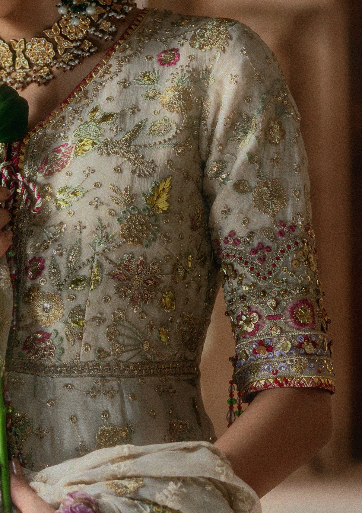 AIK Atelier Look B2602 kalidar panels side view