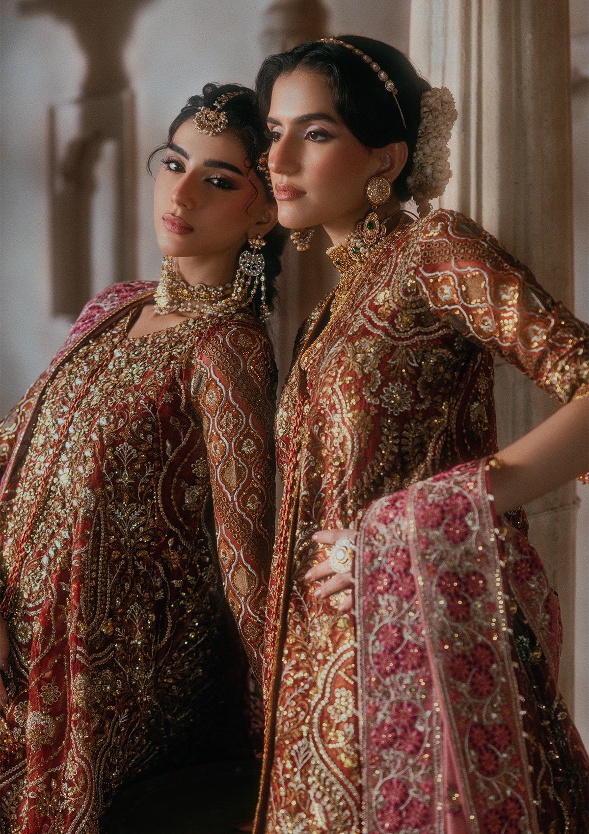 AIK Atelier Look B2603 tissue dupatta border close-up