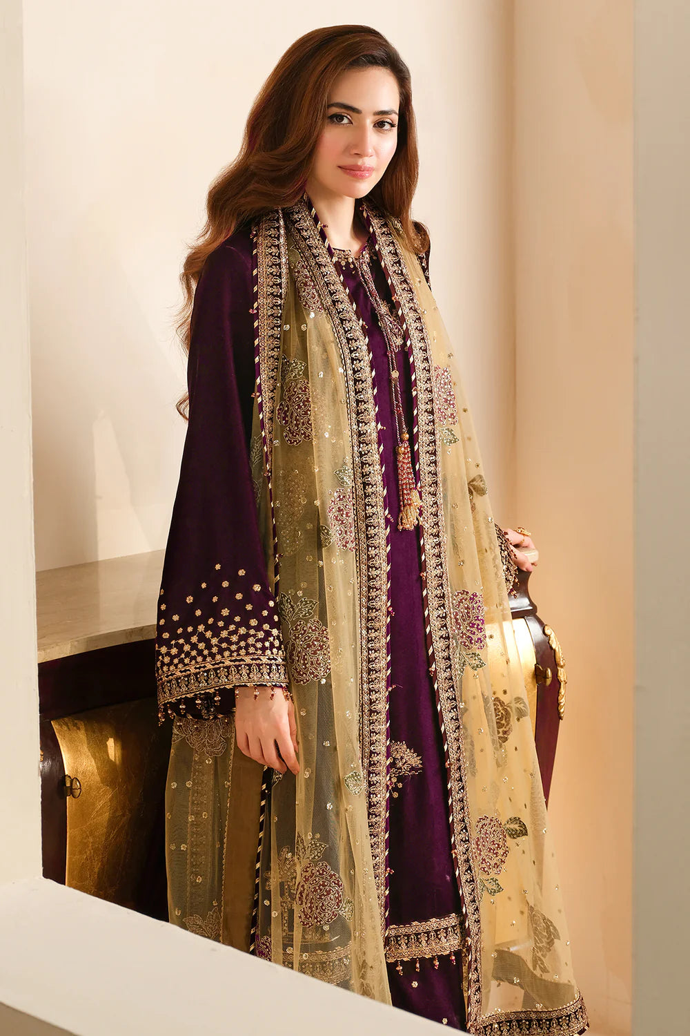 Shop JAZMIN Velvet Formal VF-2032 at Raz Ruya! Huge discounts on luxury Pakistani designer wear. Fast delivery to UK, USA & Canada. End-of-Year & New Year Sale!