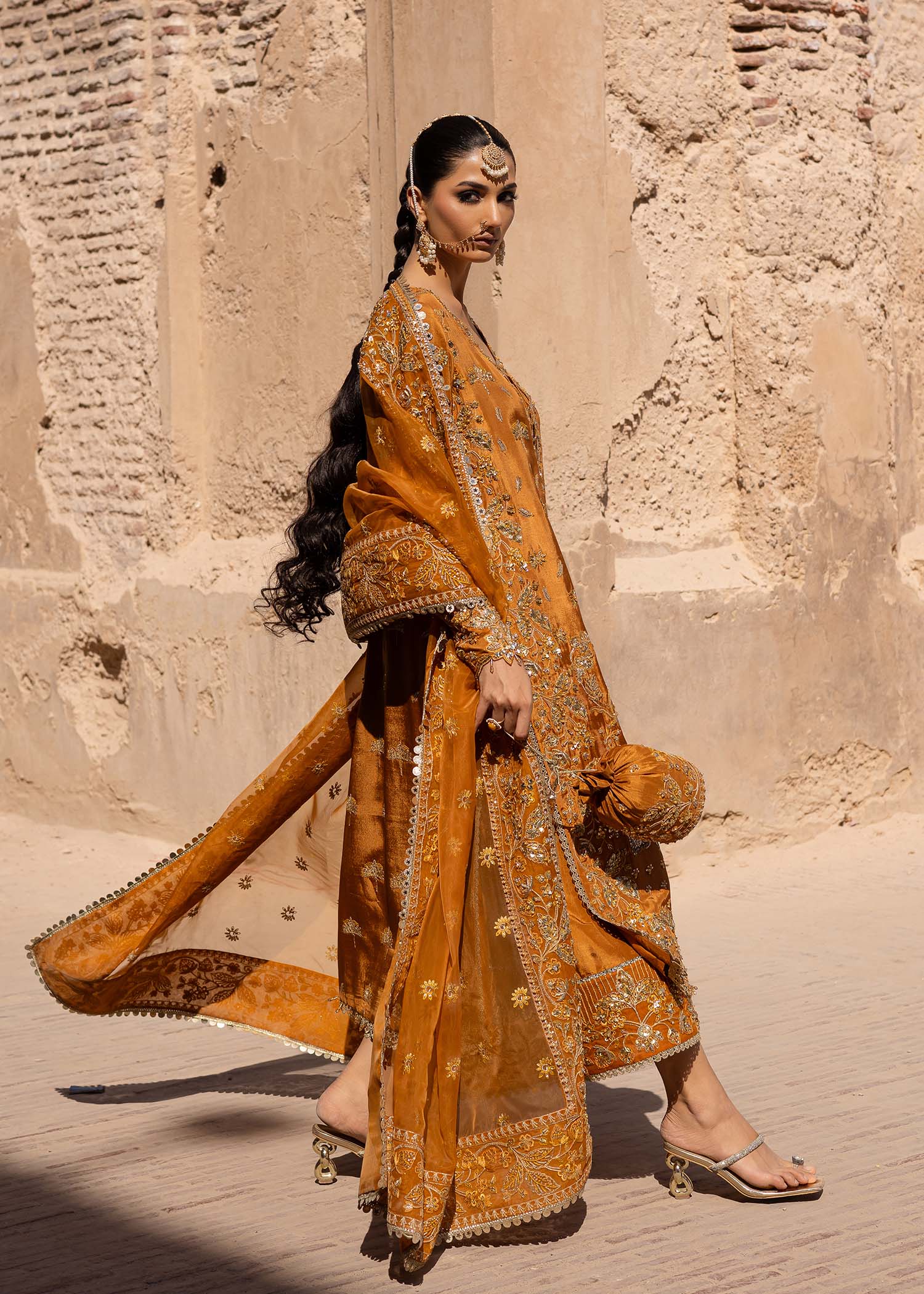 Zarmisha by Akbar – Razruya